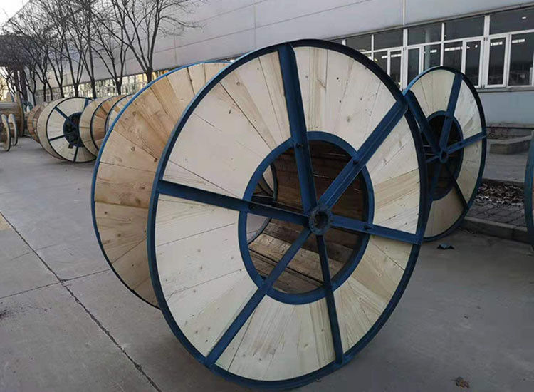 HF bobine de câble en bois géant bobine de bois industriel pour les bobines de câble bobines de câble