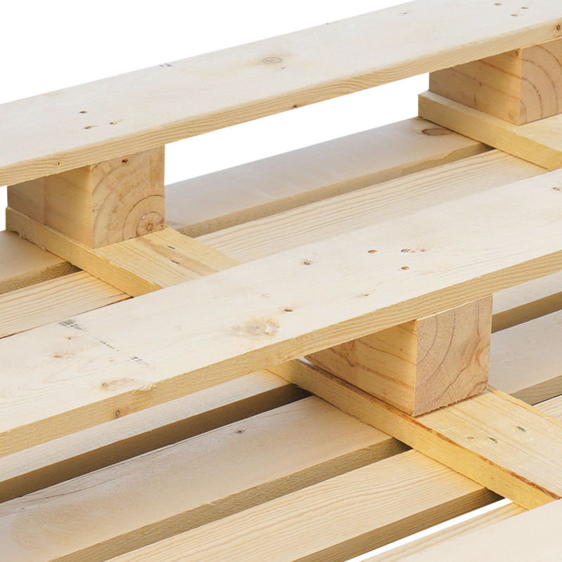 Isolement 4 voies d'entrée palettes en bois palettes traitées thermiquement pour l'exportation